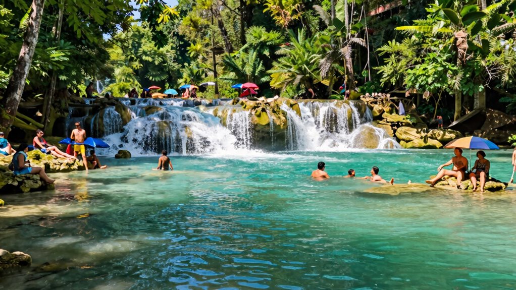 visit semuc champey shoulder seasons